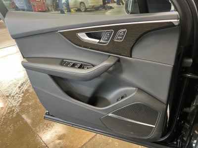 2024 Audi Q7 Premium Plus