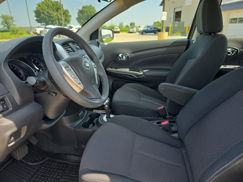 2017 Nissan Versa Sedan SV