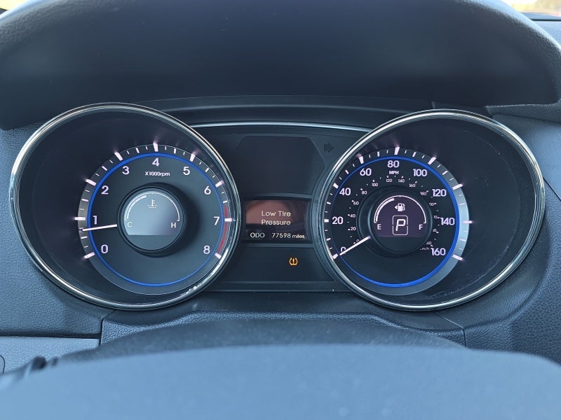 2011 Hyundai SONATA GLS