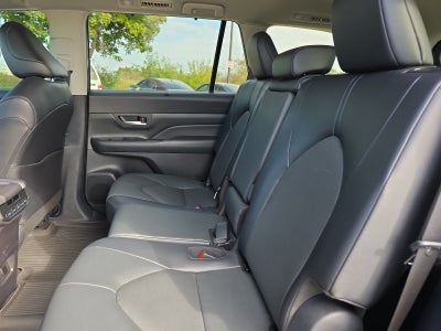 2025 Toyota Grand Highlander Base
