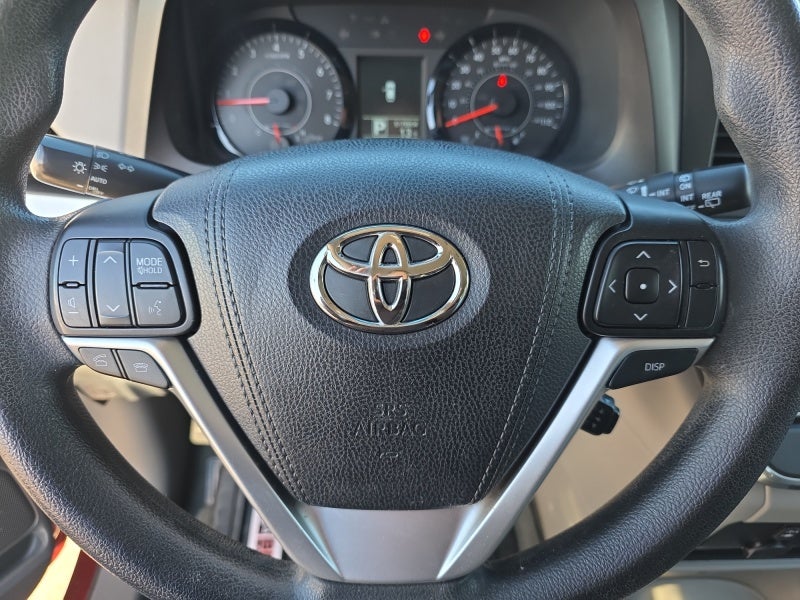 2016 Toyota Sienna LE