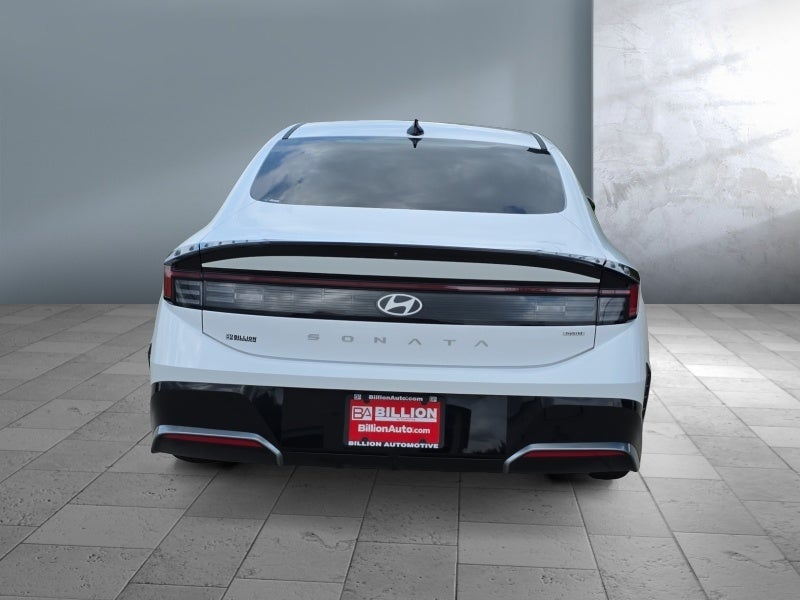 2025 Hyundai SONATA HYBRID SEL