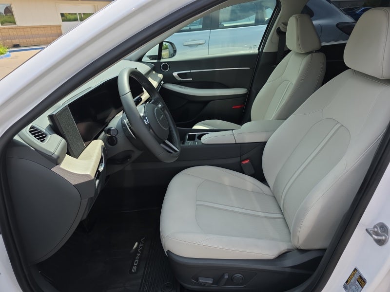 2025 Hyundai SONATA HYBRID SEL