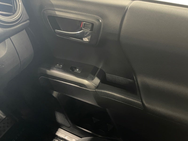 2020 Toyota Tacoma 4WD SR5