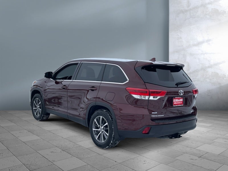 2019 Toyota Highlander SE