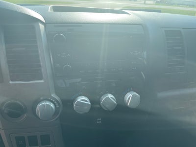 2013 Toyota Tundra 4WD Truck GRADE