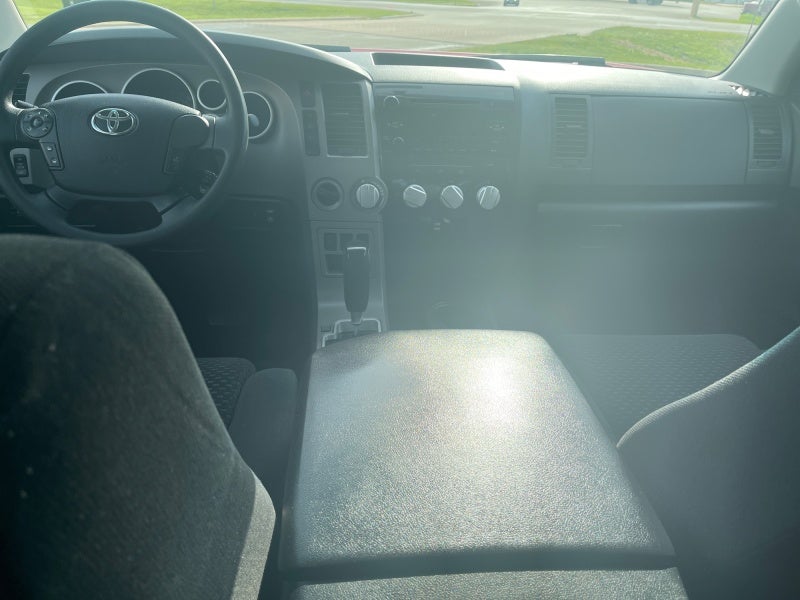 2013 Toyota Tundra 4WD Truck GRADE