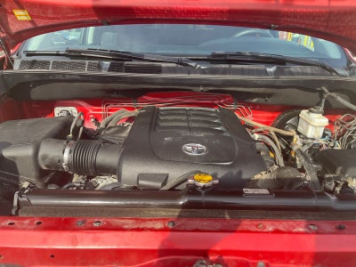 2013 Toyota Tundra 4WD Truck GRADE