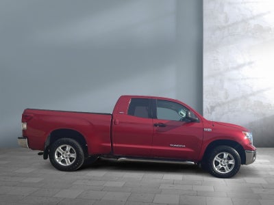 2013 Toyota Tundra 4WD Truck GRADE