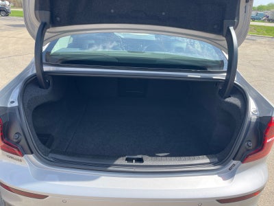 2024 Volvo S60 Plus Dark Theme