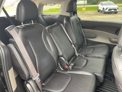 2025 Kia Carnival EX