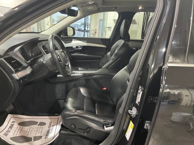 2019 Volvo XC90 Momentum